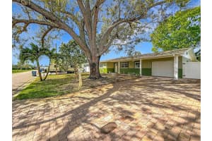 7454 LOCUST STREET, ST PETERSBURG, FL 33702 - MLS#MFRTB8486355