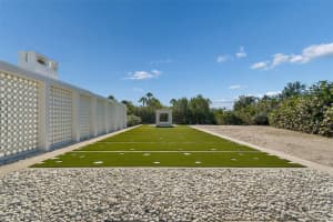 7647 SANDERLING ROAD, SARASOTA, FL 34242 - MLS#MFRTB8486392