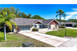 203 AMESBURY CIRCLE, SUN CITY CENTER, FL 33573 - MLS#MFRTB8486521