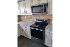 7100 ULMERTON ROAD, LARGO, FL 33771 - MLS#MFRTB8486524