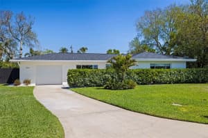259 Mineola Dr E, BELLEAIR BLUFFS