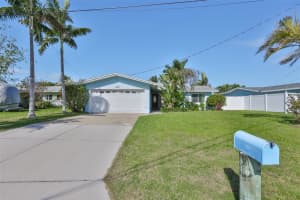538 Lillian Dr, MADEIRA BEACH 538 Lillian Dr, MADEIRA BEACH