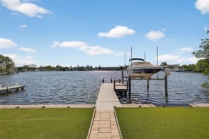 8848 SUNLIT COVE DRIVE, ST PETERSBURG, FL 33702 - MLS#MFRTB8486599