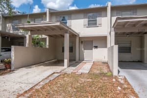 5166 TENNIS COURT CIRCLE, TAMPA, FL 33617 - MLS#MFRTB8486669