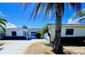 2431 SUNRISE DRIVE, ST PETERSBURG, FL 33705 - MLS#MFRTB8486750