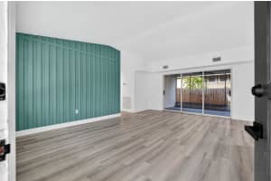 695 SUNSET DR, TARPON SPRINGS, FL 34689 - MLS#MFRTB8486752