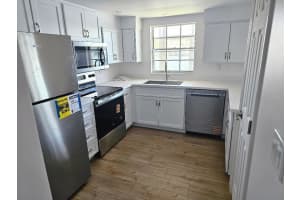 8822 BAY POINTE DRIVE, TAMPA, FL 33615 - MLS#MFRTB8486788