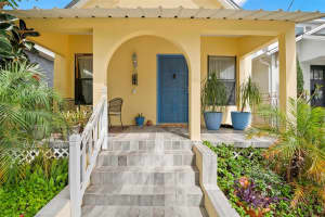 2339 WALNUT STREET, TAMPA, FL 33607 - MLS#MFRTB8486872