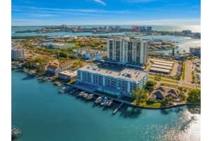 125 ISLAND WAY, CLEARWATER BEACH, FL 33767 - MLS#MFRTB8486879