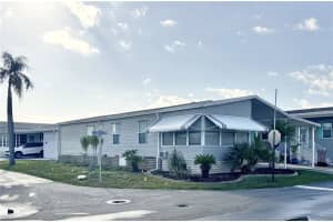 6907 AMERICANA DRIVE, ST PETERSBURG, FL 33702 - MLS#MFRTB8486983