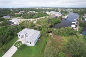 9555 HALLENDALE DRIVE, PORT CHARLOTTE, FL 33981 - MLS#MFRTB8487008
