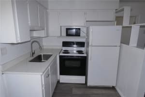 6905 3RD STREET, ST PETERSBURG, FL 33702 - MLS#MFRTB8487077