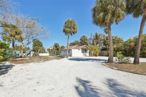 13135 4TH STREET, MADEIRA BEACH, FL 33708 - MLS#MFRTB8487234