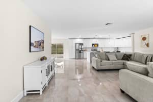 9244 79TH AVENUE, SEMINOLE, FL 33777 - MLS#MFRTB8487413