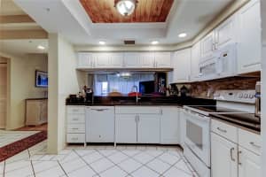 6205 SHORELINE DRIVE, SEMINOLE, FL 33708 - MLS#MFRTB8487440