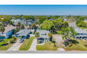 1875 MICHIGAN AVENUE, ST PETERSBURG, FL 33703 - MLS#MFRTB8487449