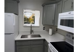 10485 CARROLLBROOK CIRCLE, TAMPA, FL 33618 - MLS#MFRTB8487487