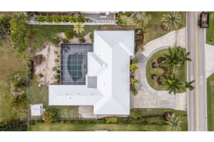 441 BAYSHORE DRIVE, VENICE, FL 34285 - MLS#MFRTB8487580