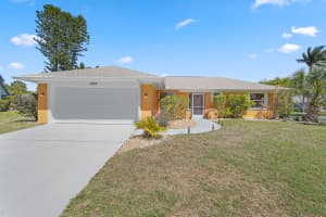 3323 Meadow Run Cir, VENICE