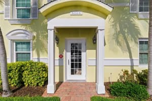 5005 COQUINA KEY DRIVE, ST PETERSBURG, FL 33705 - MLS#MFRTB8487712