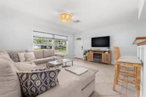 6841 13TH STREET, ST PETERSBURG, FL 33702 - MLS#MFRTB8488009