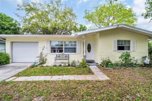 1097 Kenwood Dr, DUNEDIN