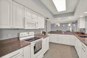 12134 96TH PLACE, SEMINOLE, FL 33772 - MLS#MFRTB8488148
