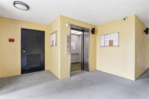 2424 TAMPA BAY BOULEVARD, TAMPA, FL 33607 - MLS#MFRTB8488162