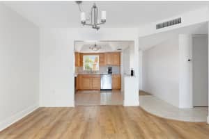 4725 COVE CIRCLE, ST PETERSBURG, FL 33708 - MLS#MFRTB8488203