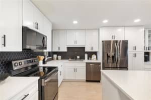 3887 CATALINA DRIVE, BRADENTON, FL 34210 - MLS#MFRTB8488386