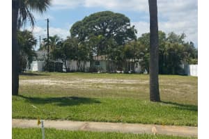 6046 BAYOU GRANDE BOULEVARD, ST PETERSBURG, FL 33703 - MLS#MFRTB8488408
