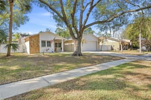 605 OAKMOSS DRIVE, BRANDON, FL 33511 - MLS#MFRTB8488451