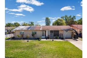 507 Shore Dr E, OLDSMAR