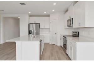 12562 HOURGLASS WAY, DADE CITY, FL 33525 - MLS#MFRTB8488657