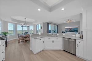 10851 MANGROVE CAY LANE, ST PETERSBURG, FL 33716 - MLS#MFRTB8488739