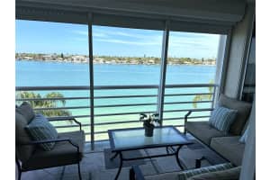 6093 Bahia Del Mar Cir #577, ST PETERSBURG