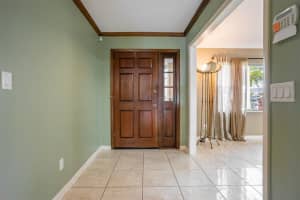 8639 LEIGHTON DRIVE, TAMPA, FL 33614 - MLS#MFRTB8489060
