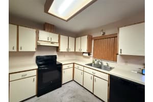 2122 CR 437A, LAKE PANASOFFKEE, FL 33538 - MLS#MFRTB8489073