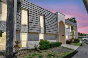 219 Elmwood Cir #219, SEMINOLE