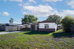 2817 49TH STREET, ST PETERSBURG, FL 33710 - MLS#MFRTB8489120