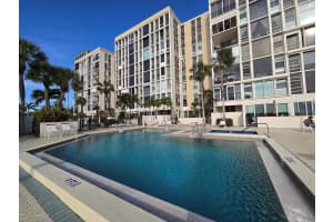 7400 Sun Island Dr S #111, SOUTH PASADENA