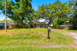 3241 LAUREL AVE, CLEARWATER, FL 33762 - MLS#MFRTB8489254