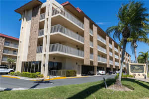 105 Island Way #142, CLEARWATER BEACH