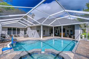 5104 SYLVAN OAKS DRIVE, VALRICO, FL 33596 - MLS#MFRTB8489301