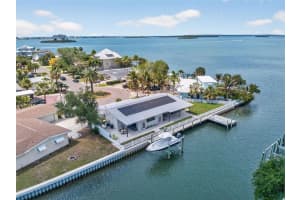 1866 VENETIAN POINT DRIVE, CLEARWATER, FL 33755 - MLS#MFRTB8489361