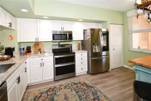 6425 SHORELINE DRIVE, ST PETERSBURG, FL 33708 - MLS#MFRTB8489363