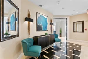 450 KNIGHTS RUN AVENUE, TAMPA, FL 33602 - MLS#MFRTB8489412