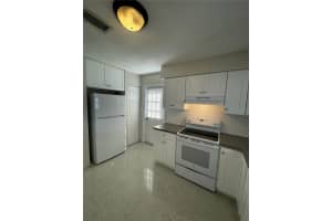 3900 14TH LANE, ST PETERSBURG, FL 33703 - MLS#MFRTB8489431