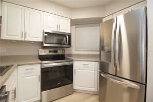 6907 STONES THROW CIRCLE, ST PETERSBURG, FL 33710 - MLS#MFRTB8489432