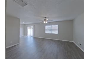 MLS# MFRTB8489439, Valrico, Florida 33594